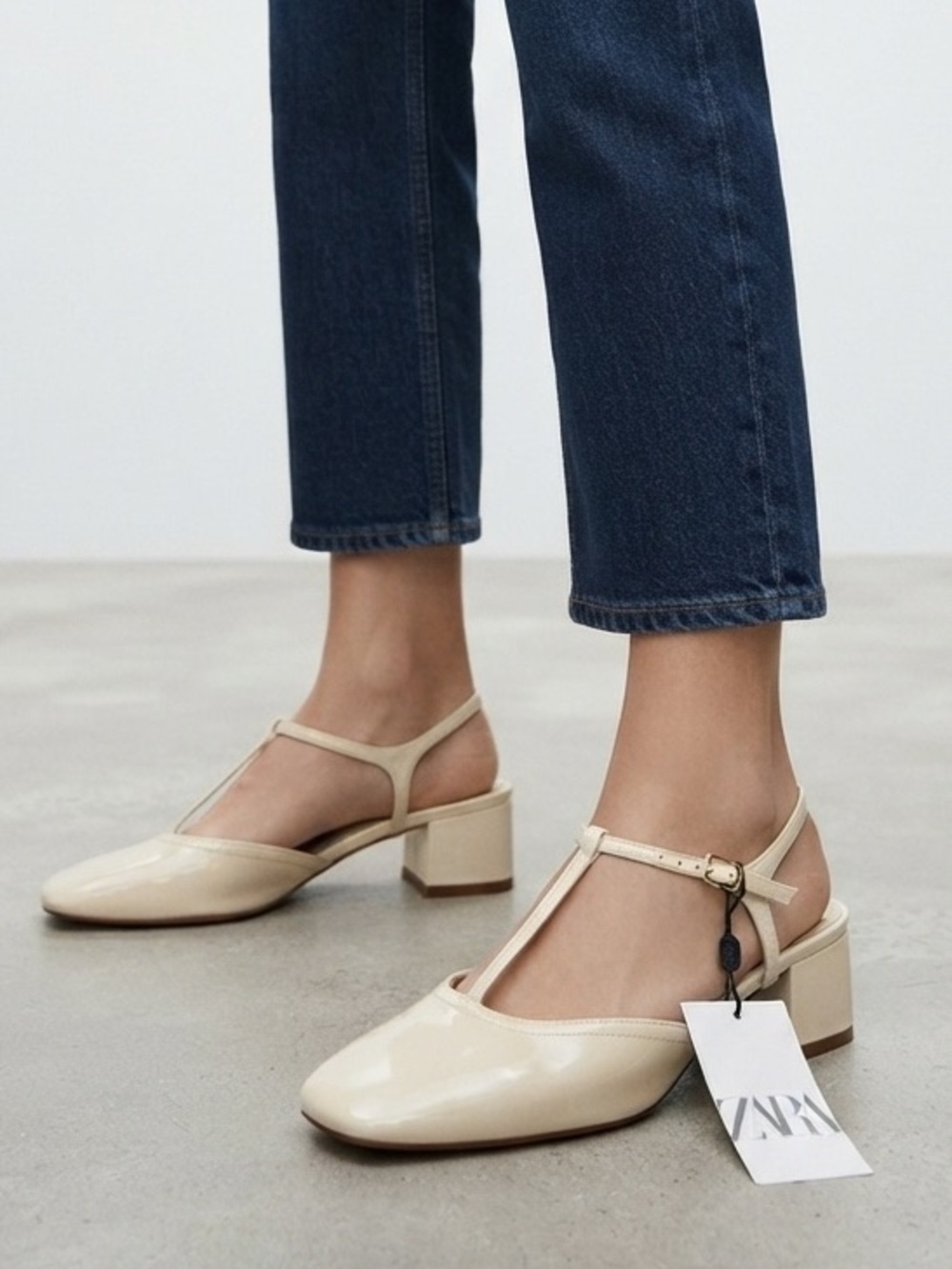 ZARA Cream Patent Leather T-Strap Low Block Heels Size 8